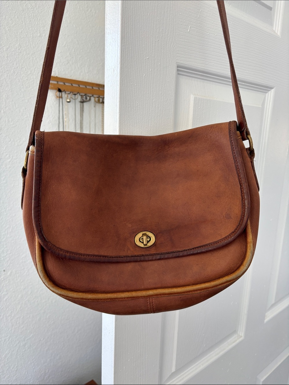 Vintage Coach Brown Leather Saddle Crossbody Bag - Picture 2 of 9